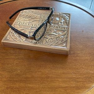 Burberry by Saflio. Black. Plaid in frame on side. B8371/S